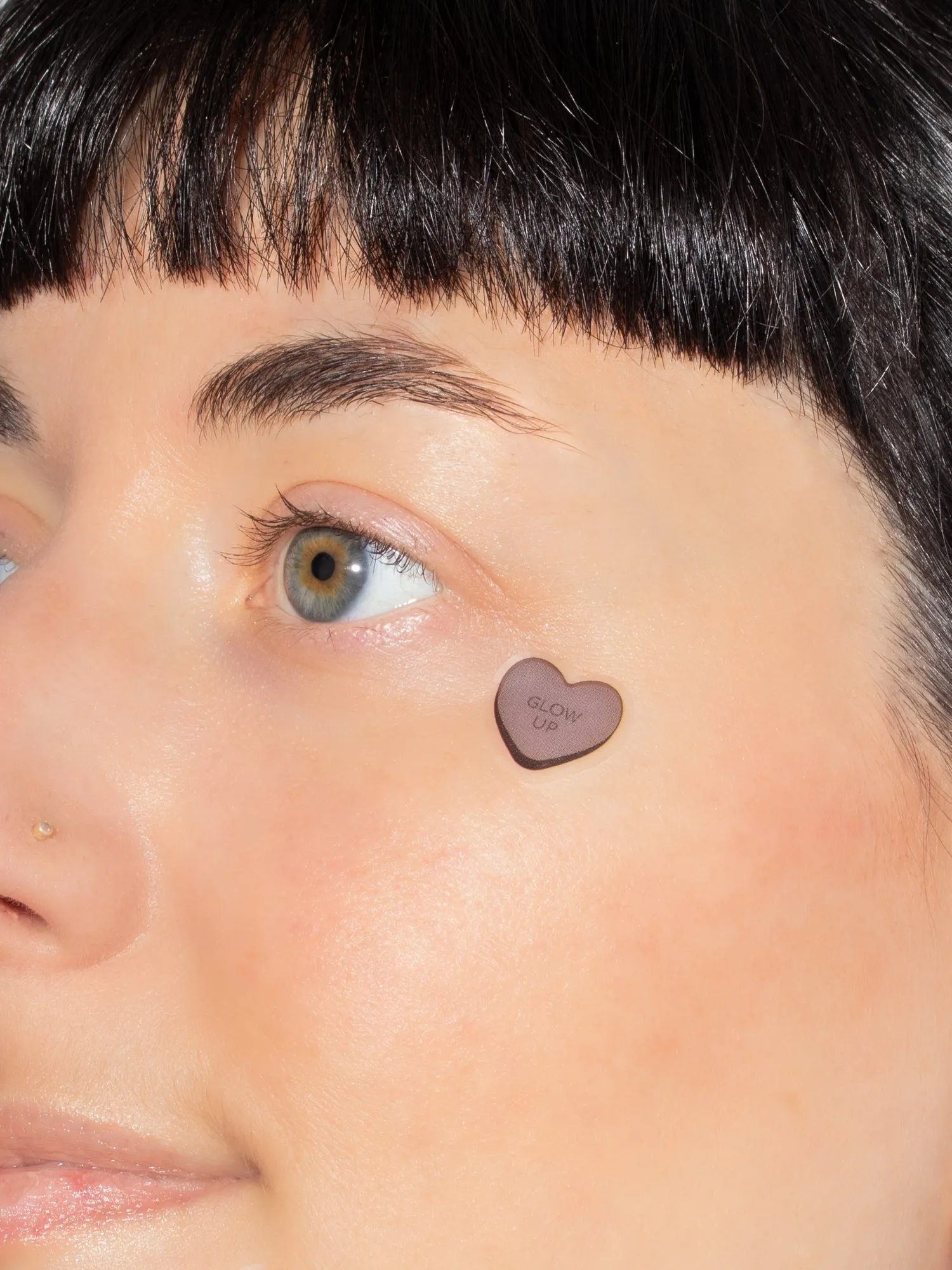 32x Healing Heart Pimple Patches